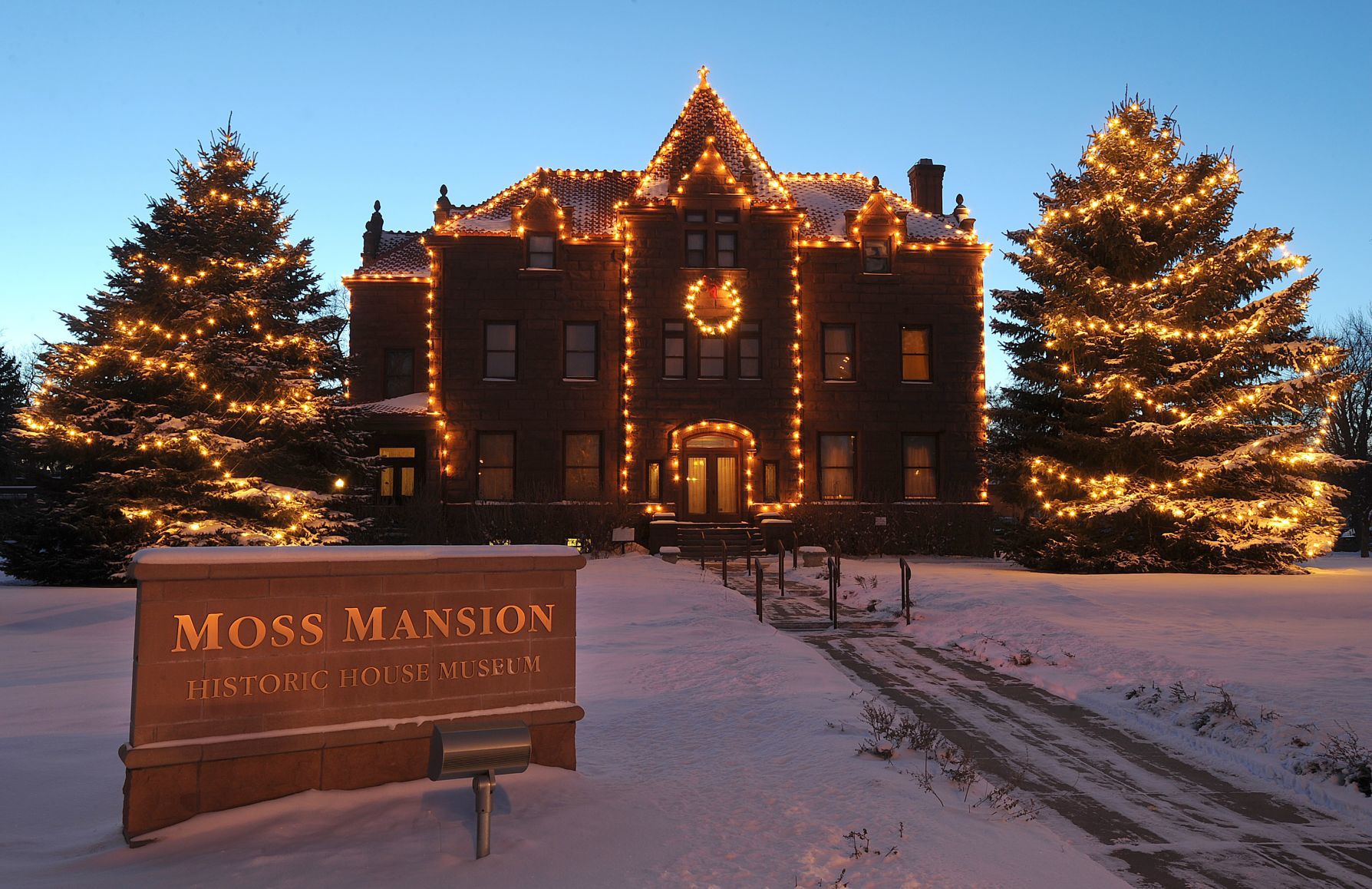 Moss Mansion